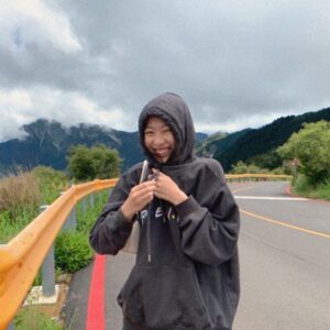 如何真實的感受到快樂?如何接納真正的自己?